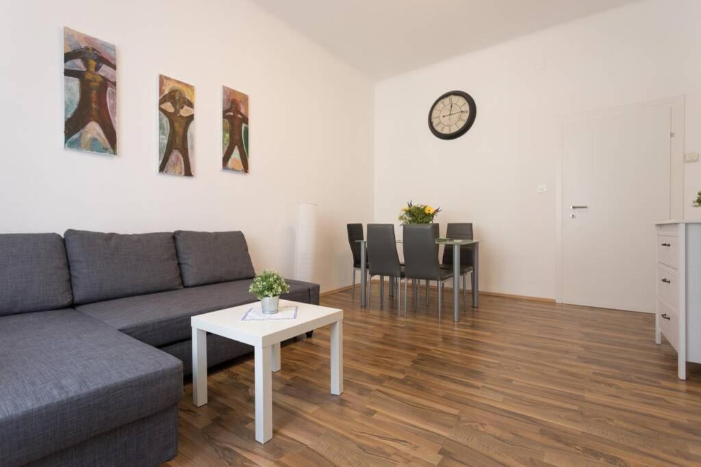 16 C&J'S Apartment Wien Ngoại thất bức ảnh