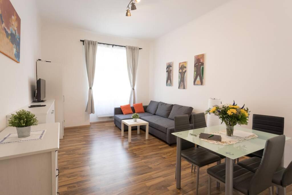 16 C&J'S Apartment Wien Ngoại thất bức ảnh